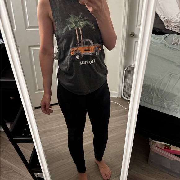 3/$15 Ford’s Garage Tank with Florida Graphic - Picture 5 of 5